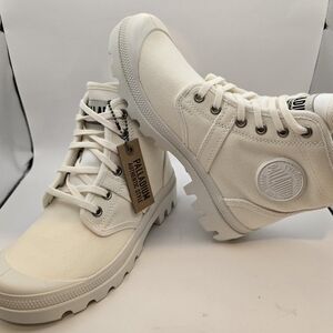 Palladium Pallabrouse Womens Boots Star White 90069-116-M US W 5.5 NWOB.